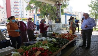 Erdemli Belediyesinin kurduğu üretici pazarları ilgi görüyor
