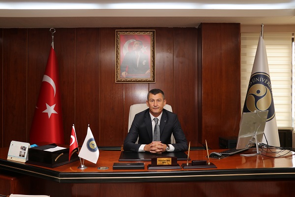 Toros Üniversitesi Rektörlüğüne Prof. Dr. Ömer Arıöz Atandı