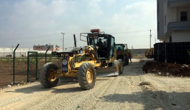 Akdeniz Belediyesi, Fen İşleri Ekipleri İlçenin Dört Bir Yanına Hizmet Veriyor