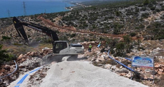 Yaz aylarında sorun yaşayan Boğsak Mahallesinin içme suyu kapasite artırımı yapıldı