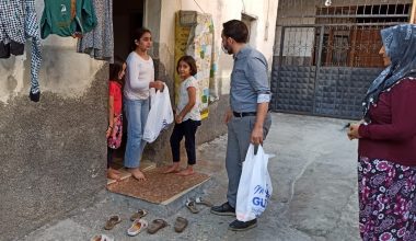 Akdeniz Belediyesi, Kırtasiye Desteğiyle Çocukları Sevindirdi