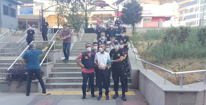 Göçmen kaçakçıları tutuklandı