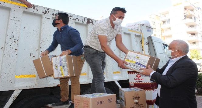 Erdemli’den İzmir’e yardım