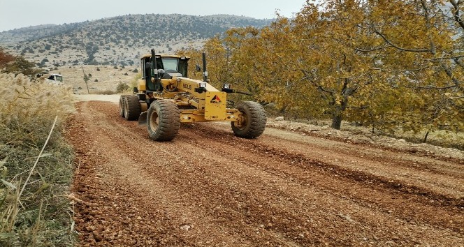 Mut’ta bağlantı yolları asfaltlanıyor