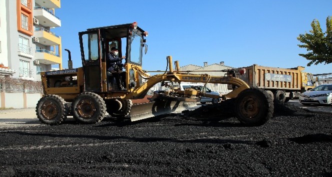 Akdeniz Belediyesi sokaklarda yenileme çalışmalarına hız verdi