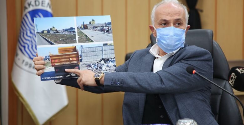 Başkan Gültak, Güneş Mahallesine Moloz Döken Kamyonlarla İlgili Basın Açıklaması Yaptı