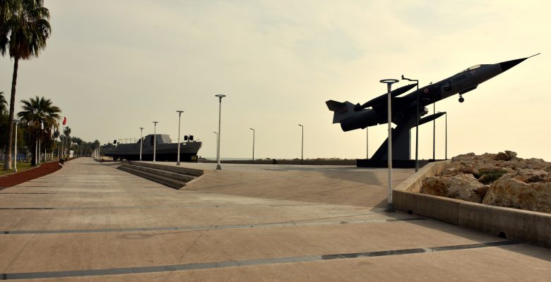 PARKLAR, ÇOCUK OYUN ALANLARI ESKİ GÜNLERİNİ ARIYOR