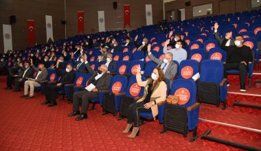 TOROSLAR BELEDİYESİNDE YILIN SON MECLİS TOPLANTISI YAPILDI