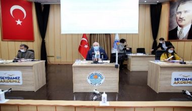 Akdeniz Belediyesi Meclis toplantısı yapıldı