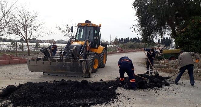 Akdeniz Belediyesi ilçede yenileme çalışmaları yapıyor