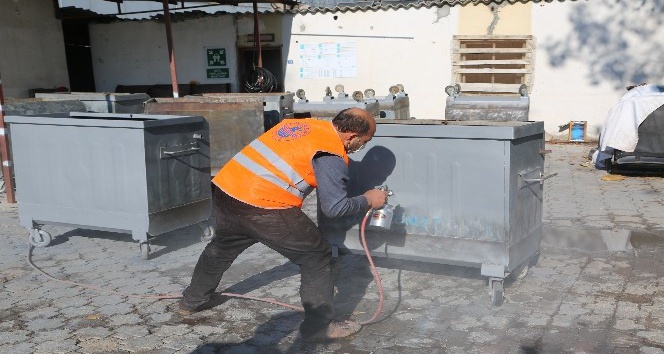 Erdemli Belediyesi, çöp konteynerlerini onararak yılda bir milyon TL tasarruf sağlıyor