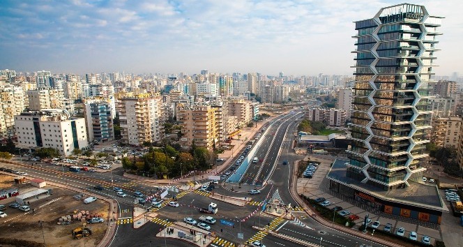 Forum katlı kavşağı trafiğe açıldı