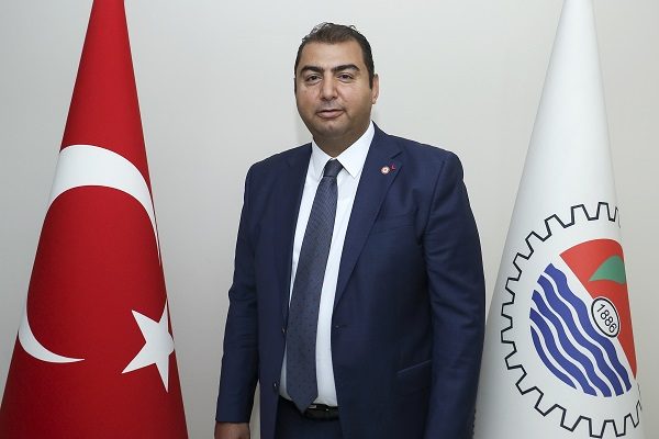 Eğitim Komitesi okulların her koşulda açık kalması görüşünde birleşti