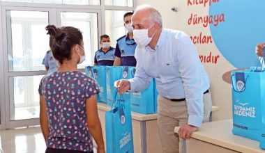 LGS’ye hazırlanan gençlere hazırlık seti