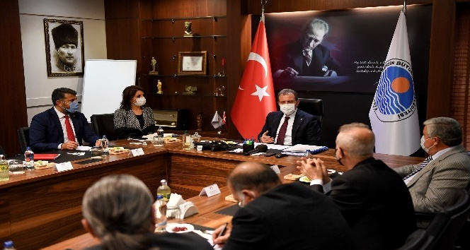 Seçer, meslek odaları ve dernek başkanları temsilcileriyle bir araya geldi