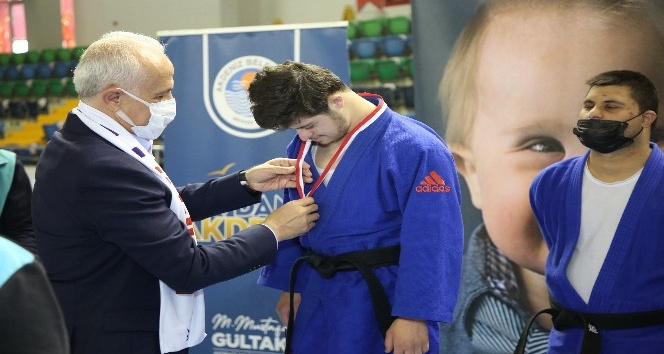 Başkan Gültak: “Farklılıklarımızı eleştirmemeliyiz”