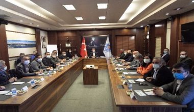 Başkan Seçer, sendika temsilcilerini dinledi