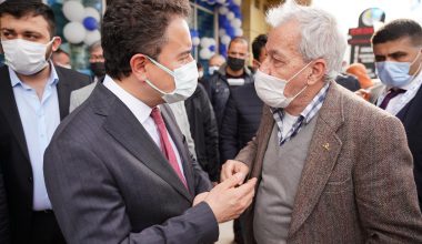 “MERKEZ BANKASI BİTTİ SIRA YASTIK ALTINA GELDİ”