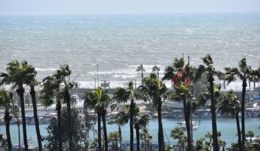 Mersin Fırtınaya Teslim