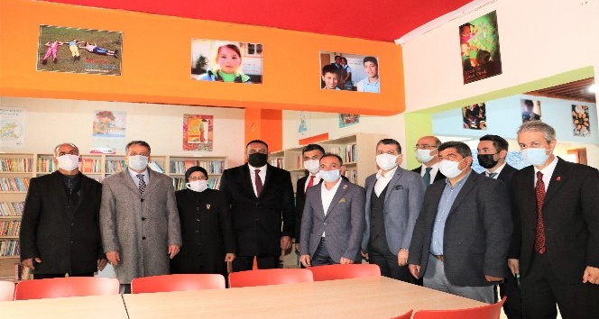 Şehit Durmuş Tek’in adı, kütüphaneye ve sanat sokağına verildi