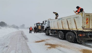 Karla mücadele çalışmaları 7/24 sürüyor