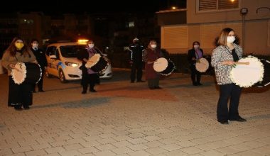 Erdemlinin sahur davulcuları kadınlar