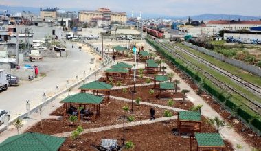 9,5 dönüm büyüklüğündeki park ve yeşil alan çalışmaları sürüyor