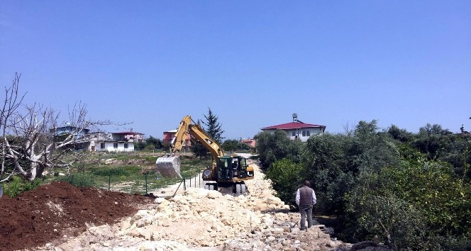 Öğrencilerin güvenliği için kaldırımlar yenilendi