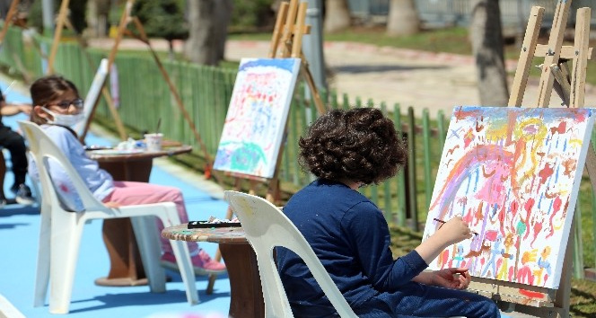 Erdemli’de çocuklar gönüllerince bir gün geçirdi