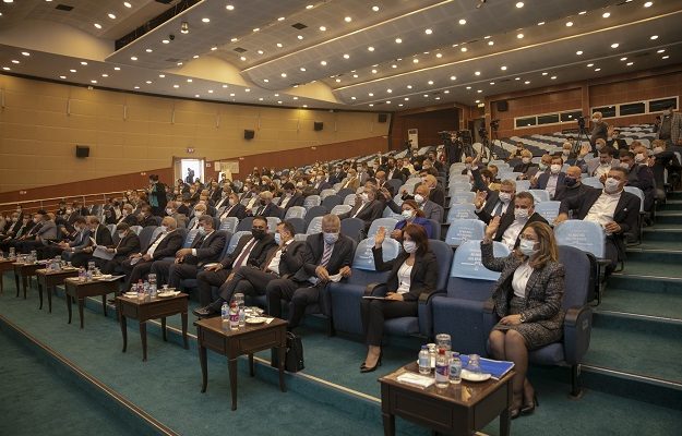 Başkan Seçer, çevre dostu otobüslerle ilgili krediyi değerlendirdi