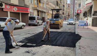 Akdeniz’de asfalt yama ve yol açma çalışmaları