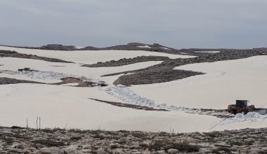 Karla kaplı yollar açıldı