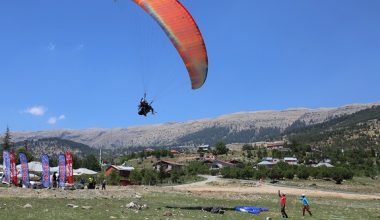 Toroslar Belediyesinden Yamaç Paraşütü Hedef Yarışması