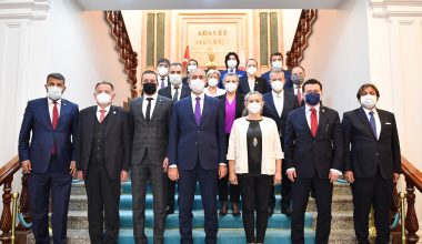 AVUKATA ŞİDDET VE YARGI SORUNLARINA ÇÖZÜM TALEBİ