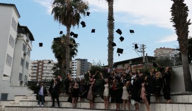 Hemşireler, mezuniyet sevinci yaşadı