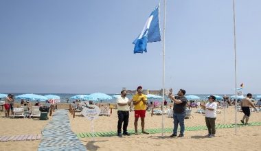 Kızkalesi Halk Plajı bu yıl da ‘Mavi Bayrak’ aldı