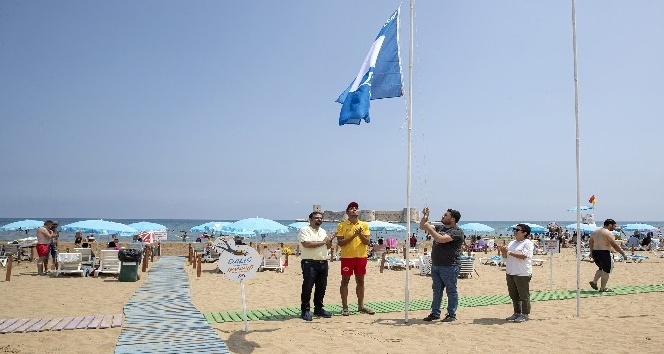 Kızkalesi Halk Plajı bu yıl da ‘Mavi Bayrak’ aldı