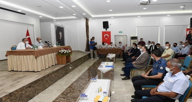 Vali Su,Muhtarlarla Buluşma İlçe Toplantılarına katıldı