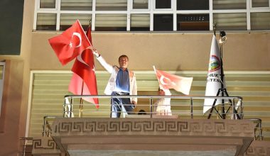 Başkan Kılınç:”Ay Yıldızlı Bayrağımız Dünya durdukça gök yüzünde dalgalanacaktır”