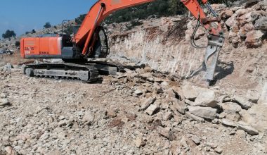 Toroslar Belediyesi, yaylalarda yol yapım devam ediyor.