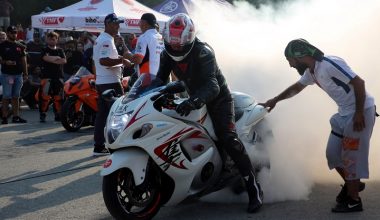 AKDENİZ’DE MOTODRAG YARIŞLARI HEYECANI