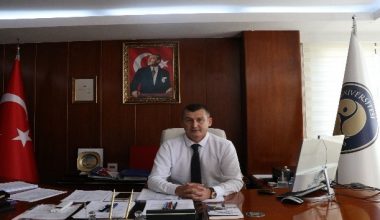 “Tüm bölümlerimizde uygulamalı eğitime çok önem veriyoruz”