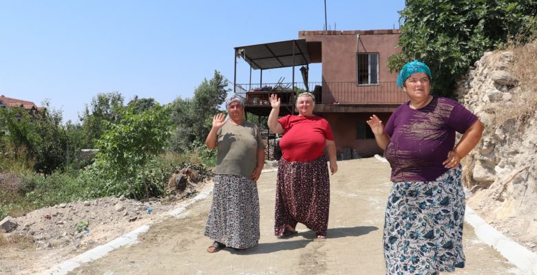 ENGELLİ KIZ KARDEŞLERİN BOZUK YOLU YAPILDI