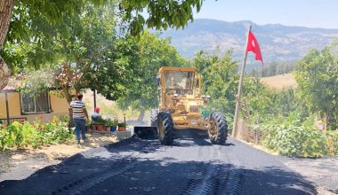 Toroslar Belediyesi, yol hizmetlerini sürdürüyor