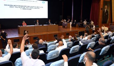 BÜYÜKŞEHİR BELEDİYESİNİN EYLÜL AYI MECLİS TOPLANTISI YAPILDI