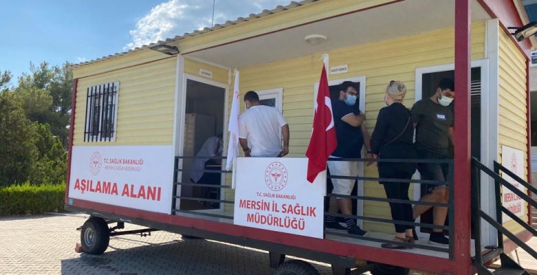 Mobil Aşı Ekibi Çiftlikköy Yerleşkesinde