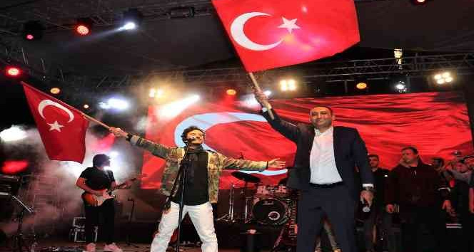 “Yaşasın Kuvayi Milliye ruhu, yaşasın cumhuriyet”