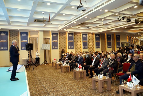 “Sadece çorba dağıtmakla olmaz, şehrin kaderini değiştirmeliyiz”