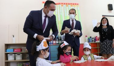 Toroslar’da çocuklara diş bakım seti dağıtıldı