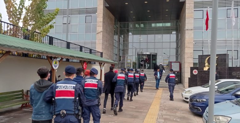 JANDARMADAN HIRSIZLIK ŞEBEKESİNE OPERASYON